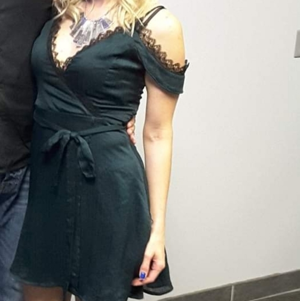 J.O.A Los Angeles off-the-shoulder dress- Emerald, Small